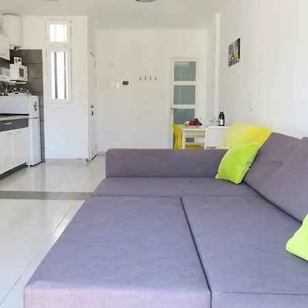 Sea Breeze Apartment